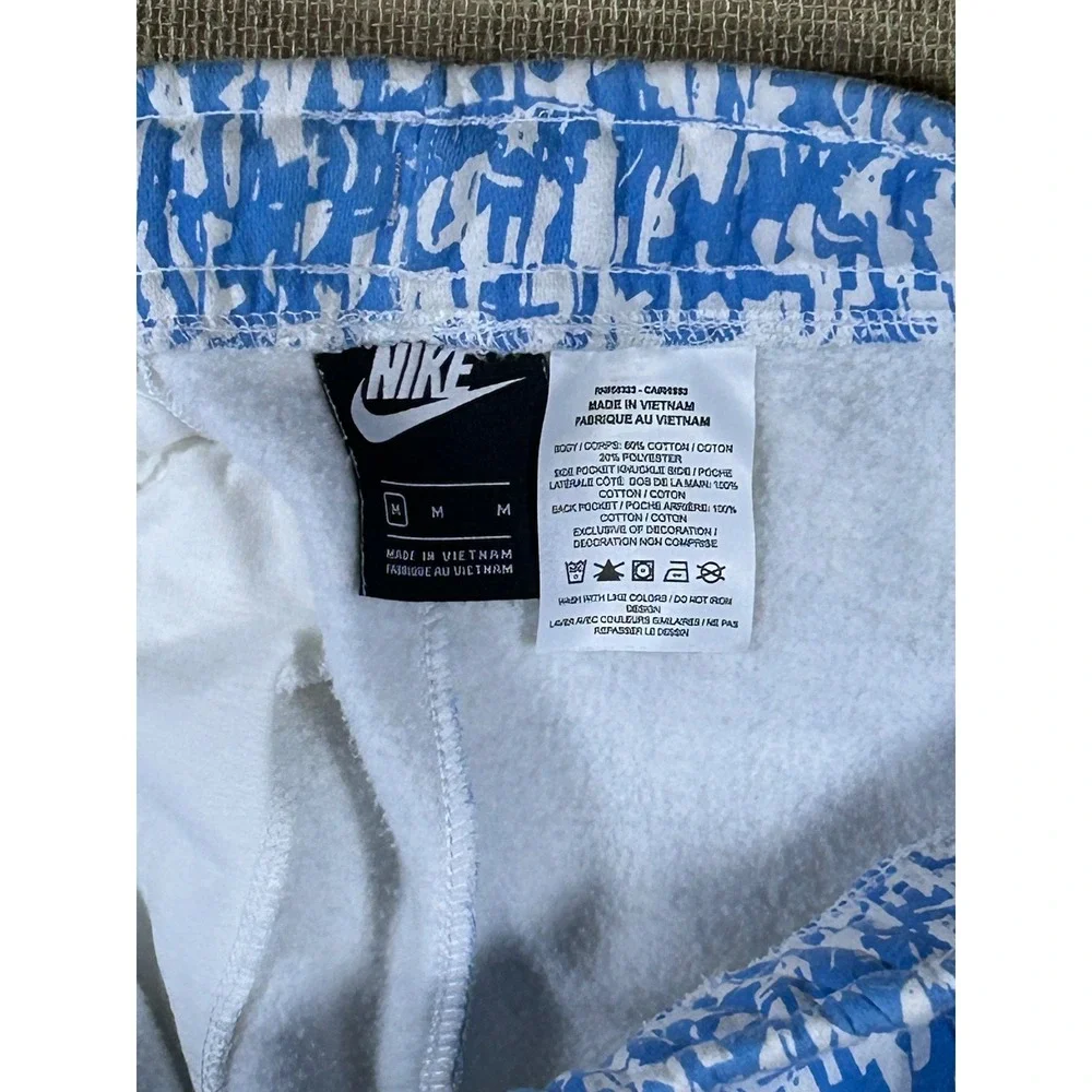 Nike Sportswear Graphic T-Shirt Shorts Set Mens Small S Shirt Medium M Shorts